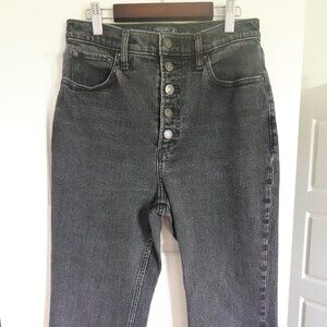 Abercrombie & Fitch - The 90's Slim Straight Ultra High Rise